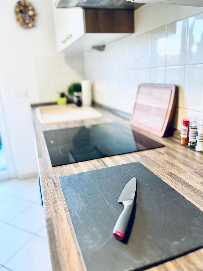 Modernes 3 Zimmer Apartment - Luise- Mit Wlan, Balkon Und Smart-Tv In City-Nahe! Erfurt Exteriör bild